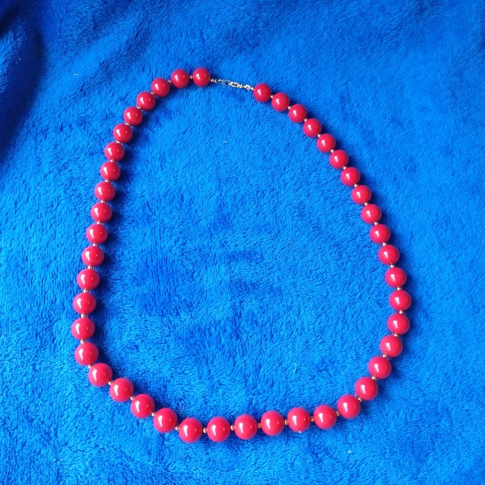 Vintage Single Strand Small Red Gold Acrylic Beaded Bold Red 24in Necklace